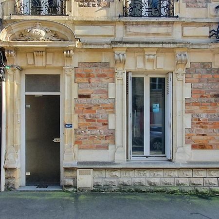 Charming Studio With View Of The Abbaye-Aux-Hommes Caen Zimmer foto