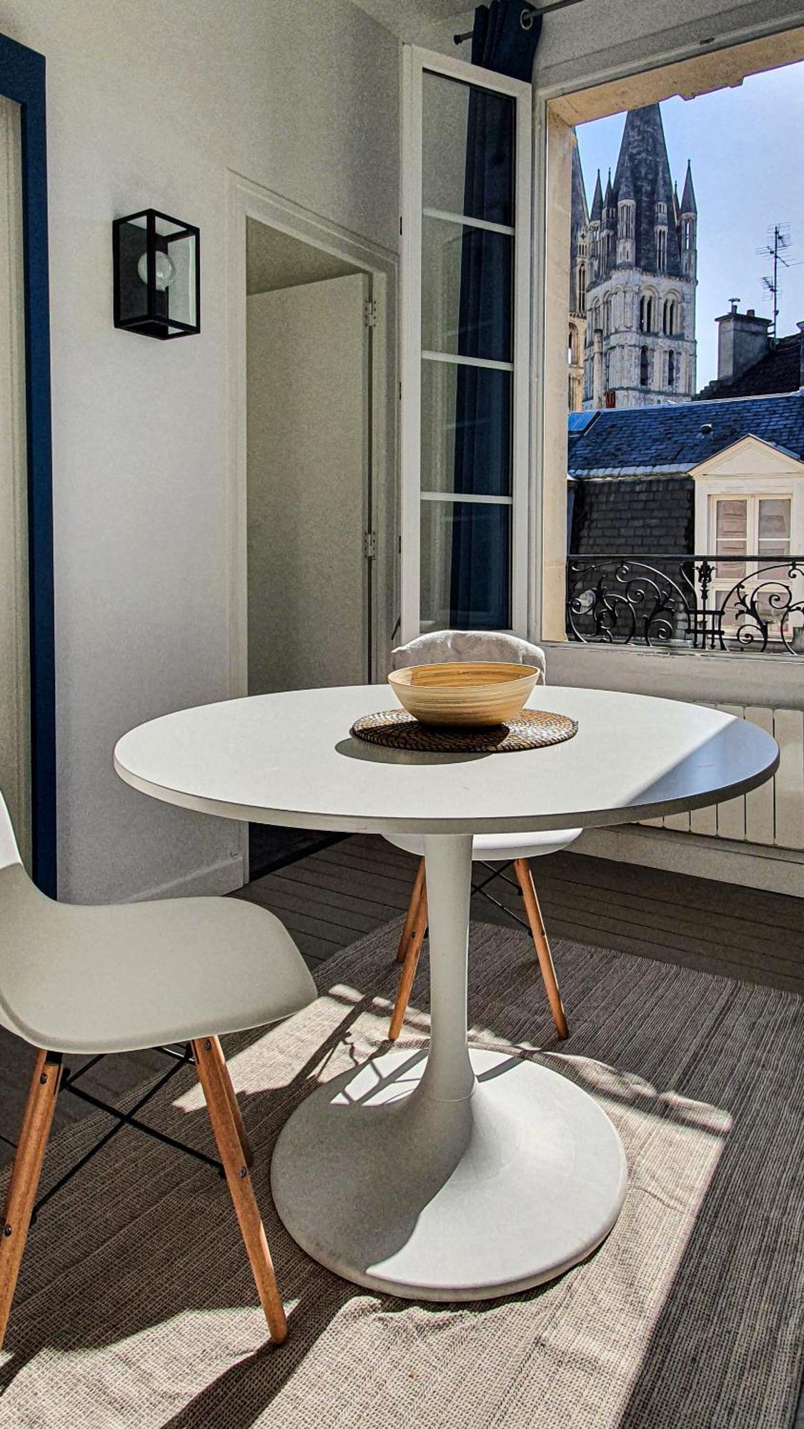 Charming Studio With View Of The Abbaye-Aux-Hommes Caen Zimmer foto